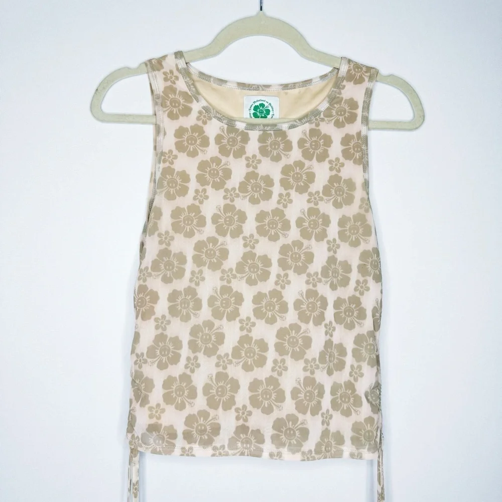 Emma Mulholland on Holiday - Retro Smiley Face Mesh Tank